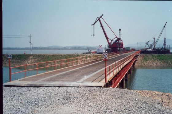 Cây cầu Bailey thép di động với các tùy chọn làn đường đơn và hai phù hợp với chiều rộng đường từ ba đến bảy mét